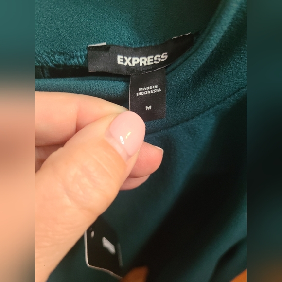 Express Top Size Medium NWT - Picture 4 of 5